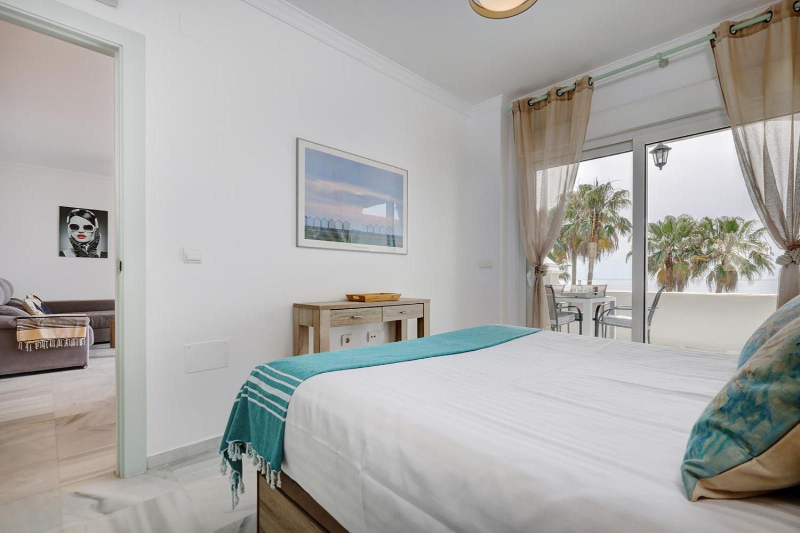 Punta Plata Beach Center エステポナ エクステリア 写真